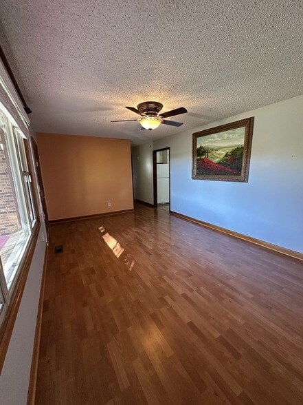 Building Photo - 131 Woods Rd