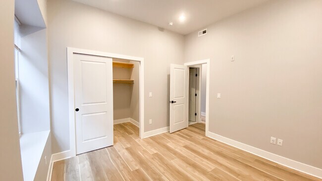 Building Photo - 4262 Parkside Ave