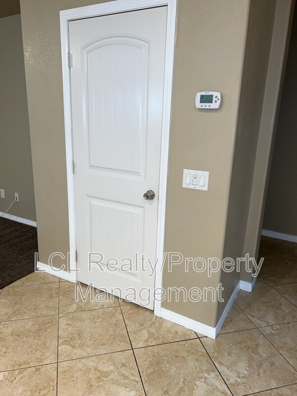 Building Photo - 30364 Skipstone Way