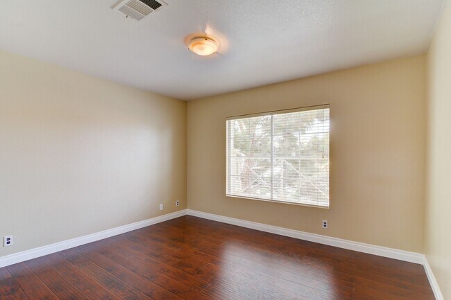 Building Photo - 2069 Sapphire Valley Ave