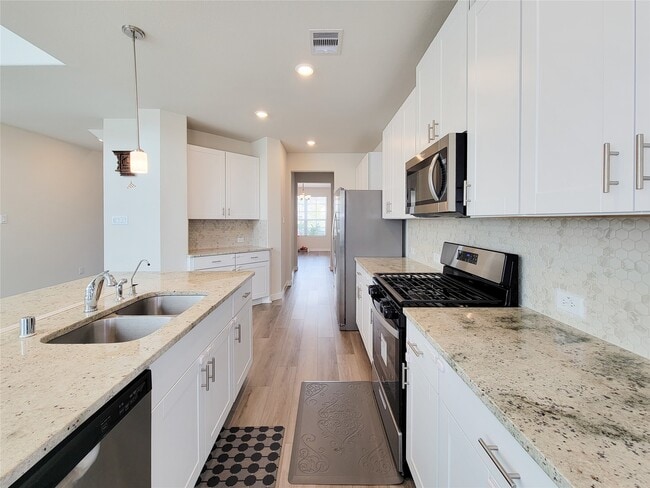 Building Photo - 8406 Hazel River Dr