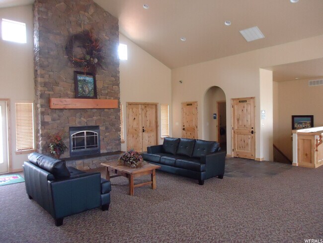 Building Photo - 3521 N Fox Run Dr