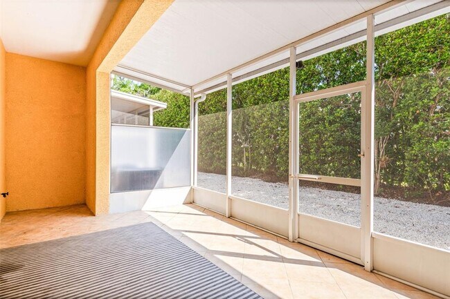 Building Photo - 2979 Estancia Pl