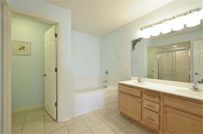 Building Photo - Modern & Bright 2BR/2BA Townhome in Eden P...