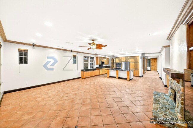 Building Photo - 1485 Clearview Cir