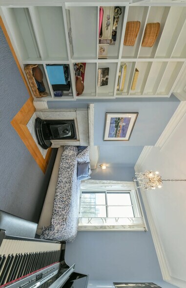 Building Photo - 214 Beacon St