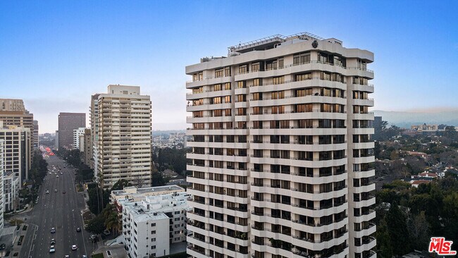 Building Photo - 10601 Wilshire Blvd