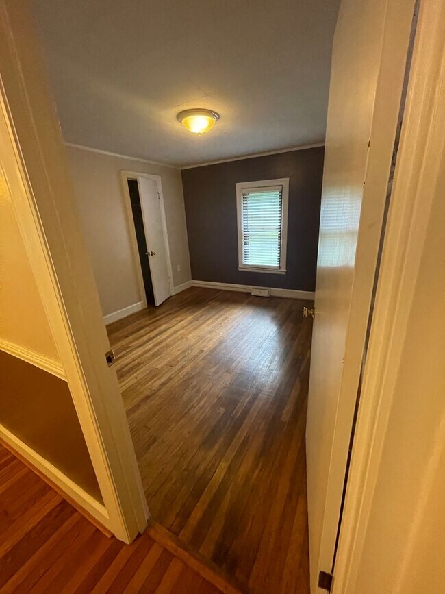 Building Photo - 296 Middle Fork Rd