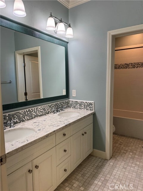 Building Photo - 80 Cipresso