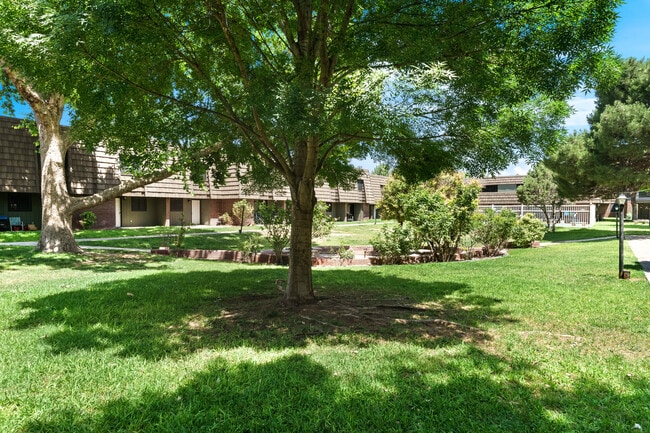 Building Photo - Riverwood