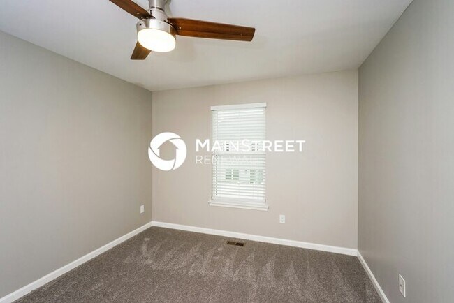 Building Photo - 3 Bedroom Pet-Friendly Home in Jeffersonvi...