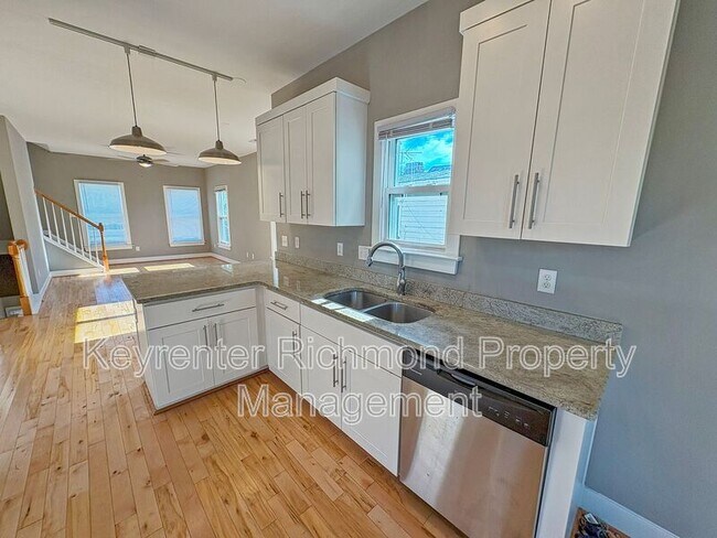 Building Photo - 1311 Perry St