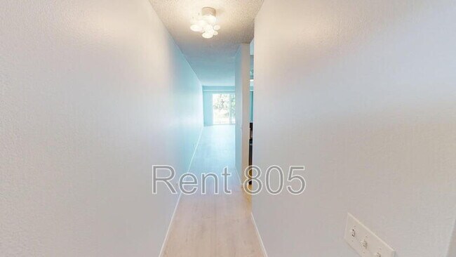 Building Photo - 334 Surfside Dr
