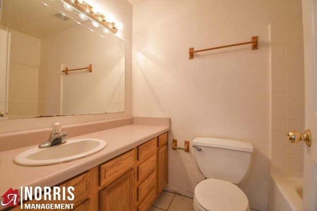 Building Photo - Newly Updated Home in Arizona City