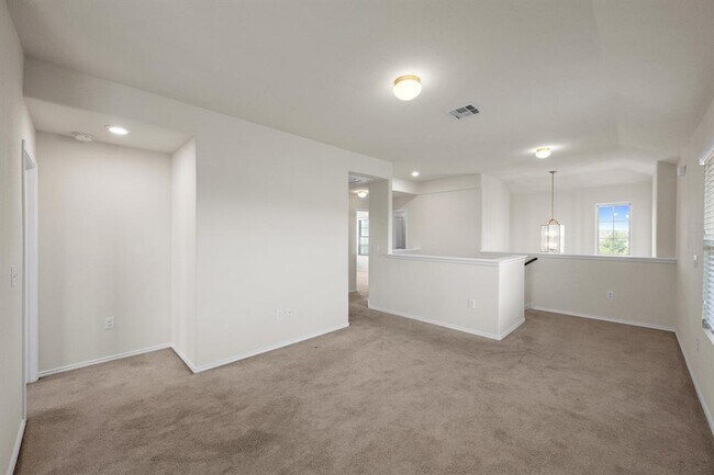 Building Photo - 5720 Kennedy St