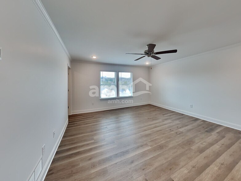 Building Photo - 1335 Soapstone Rd