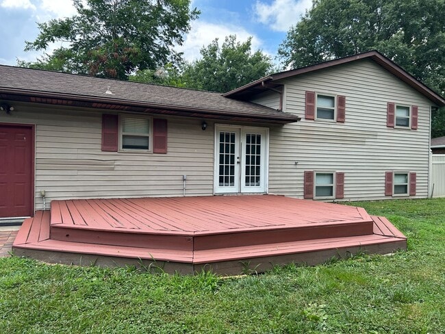 Building Photo - 10 Tanbark Dr