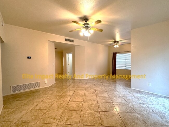 Building Photo - 610 W Kidd Pl