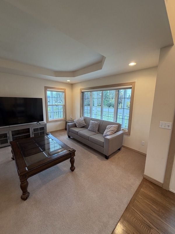 Building Photo - 700 Sunrise Dr