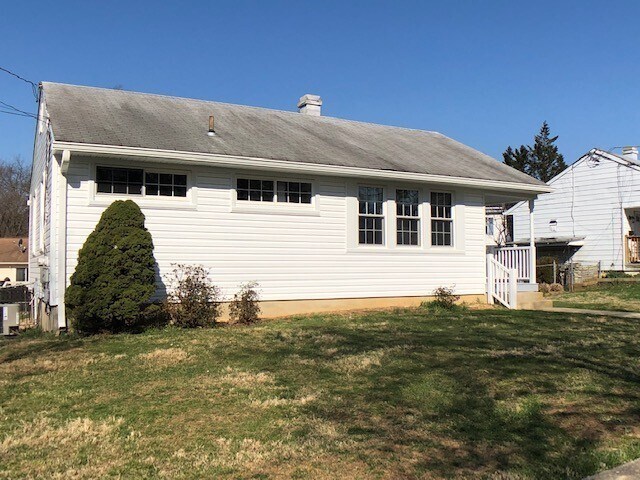 Building Photo - Great space in Rockville!