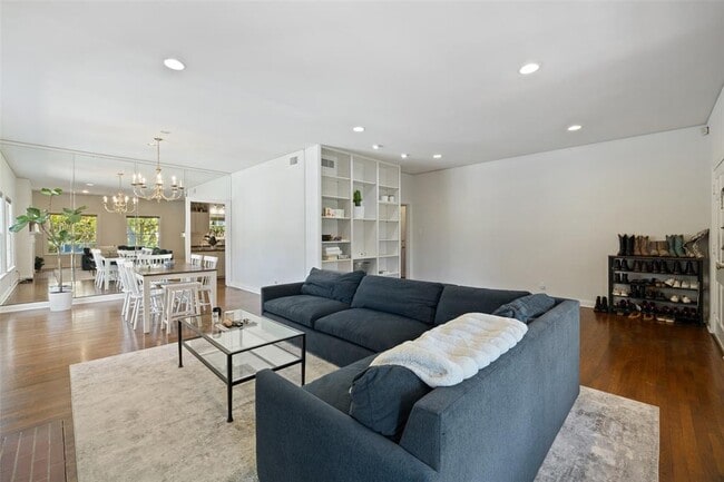 Building Photo - 2612 Bridle Path
