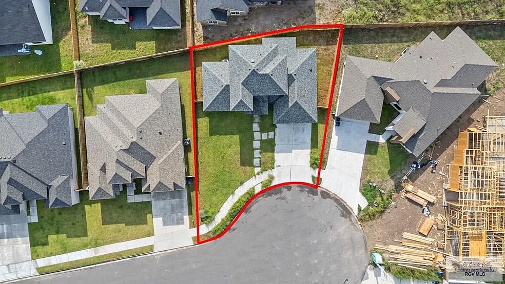 Building Photo - 7513 Pinewood Lk
