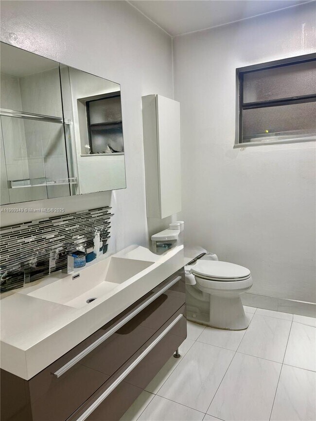 Building Photo - 11829 SW 105th Terrace