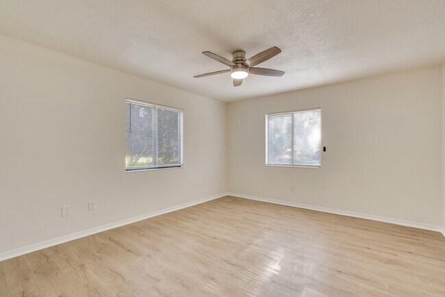 Building Photo - Stunning Renovated 3BD/2BA Home for Rent o...