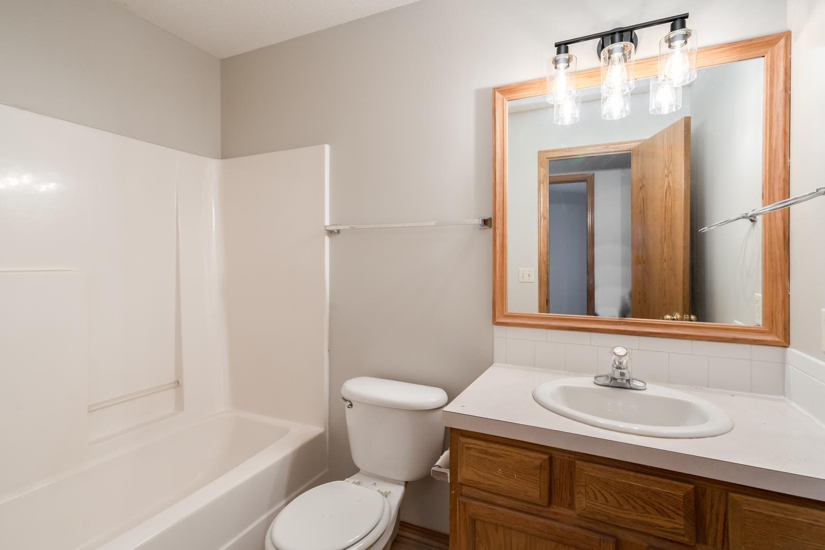 2nd Bath-Hallway - 6317 Quail Ridge St