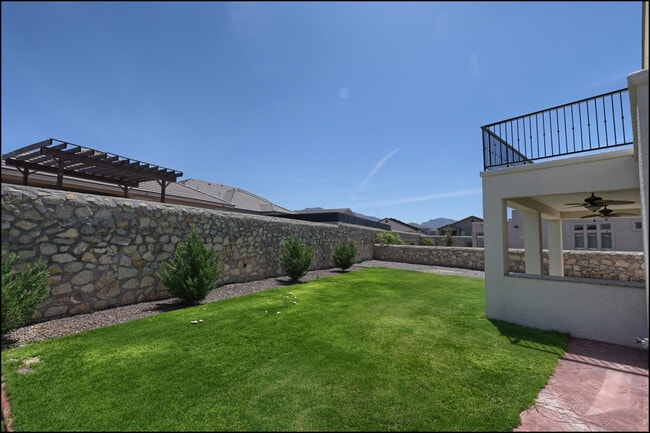 Building Photo - 2166 Enchanted Crst Dr