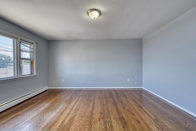 Building Photo - 125 Garfield Ave