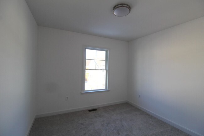 Building Photo - Brand New Luxury 4-Bedroom Townhome with a garage at The Townes at Congers Creek – Phase 3