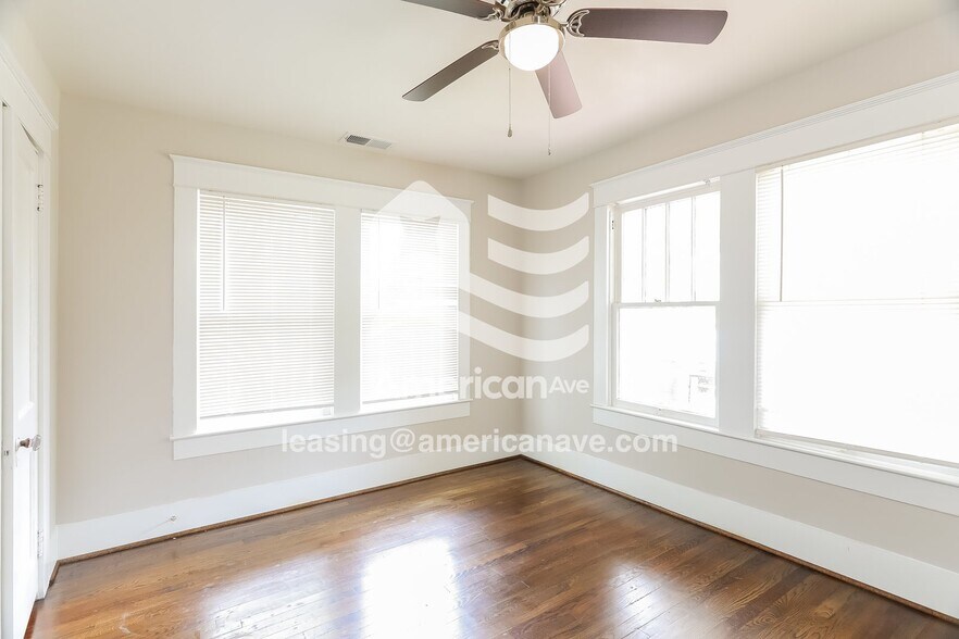 Building Photo - 118 Vines Ave