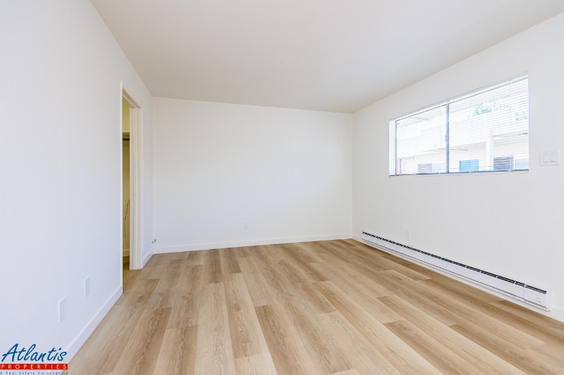 Building Photo - 555 S 10th St