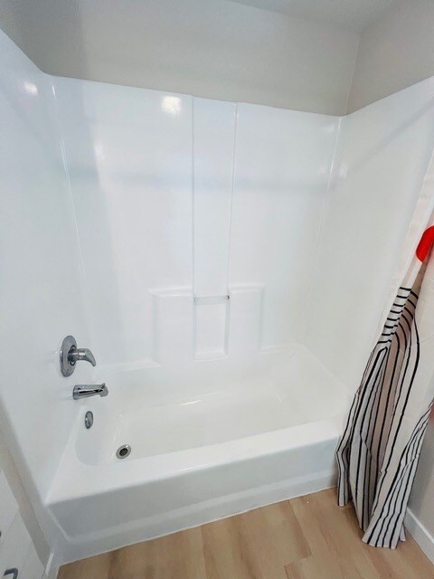 Building Photo - 425 W Beech St