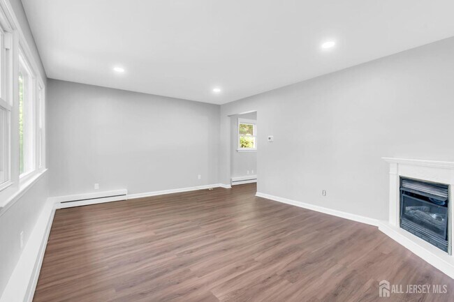 Building Photo - 368-70-370 Voorhees Ave