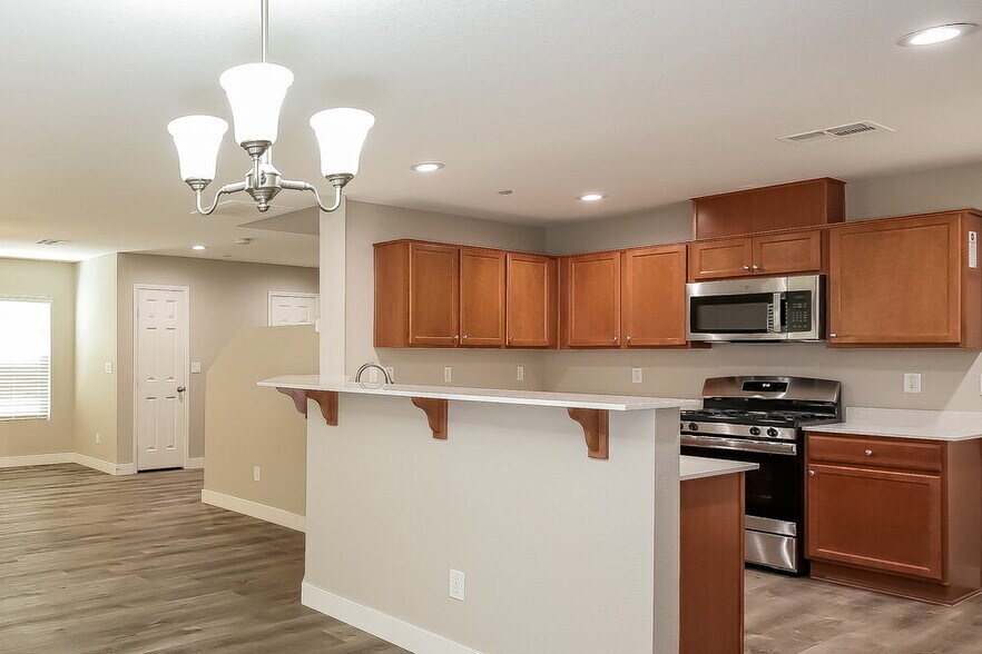 Building Photo - 9004 Tropical Tide Ct