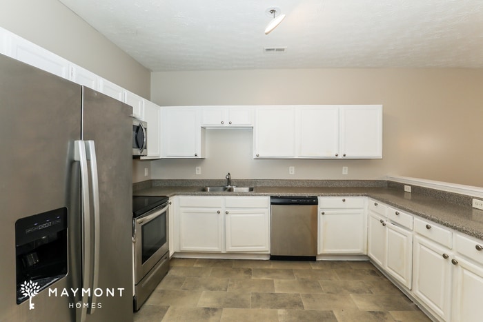 Building Photo - 1701 Carrington Dr