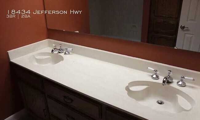 Building Photo - 18434 Jefferson Hwy