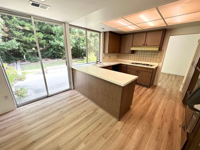 Building Photo - Beautiful single-family home in Brea.