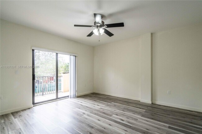 Building Photo - 300 Majorca Ave