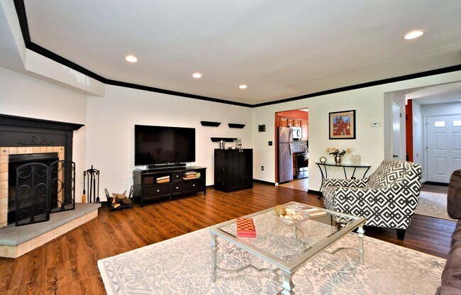 Building Photo - 615 Piedmont Ct