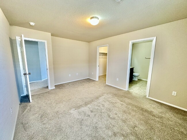 Building Photo - 816 NW 68th Ave