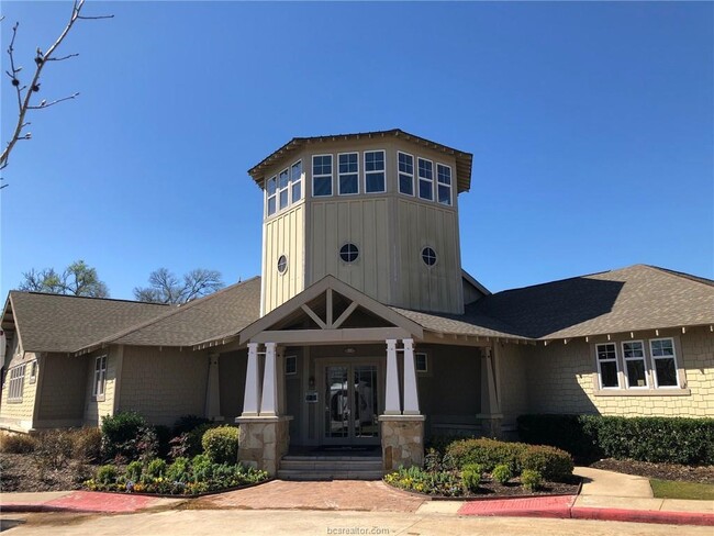Building Photo - 1725 Harvey Mitchell Pkwy S