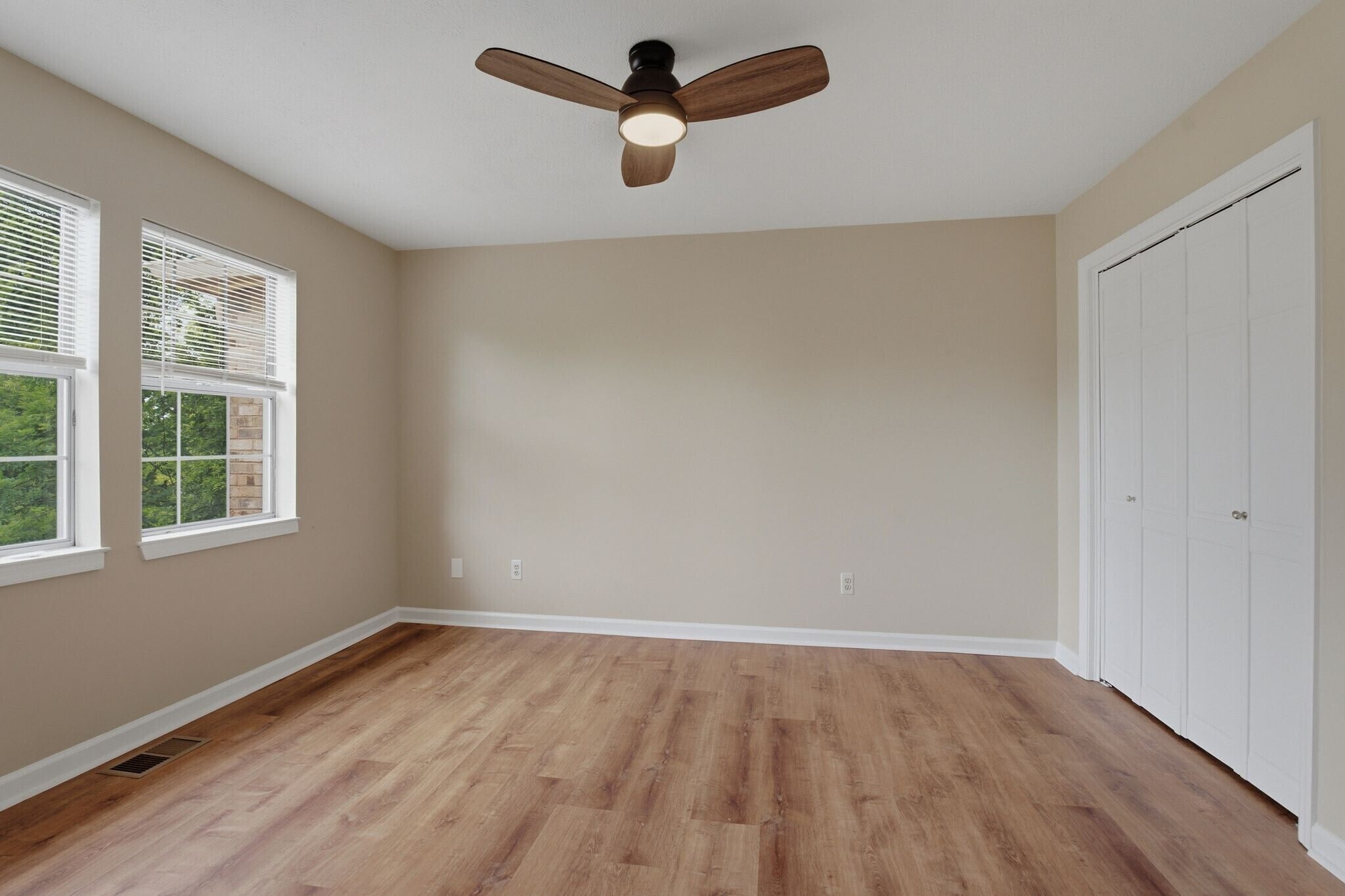 Building Photo - 515 Chesterfield Ave