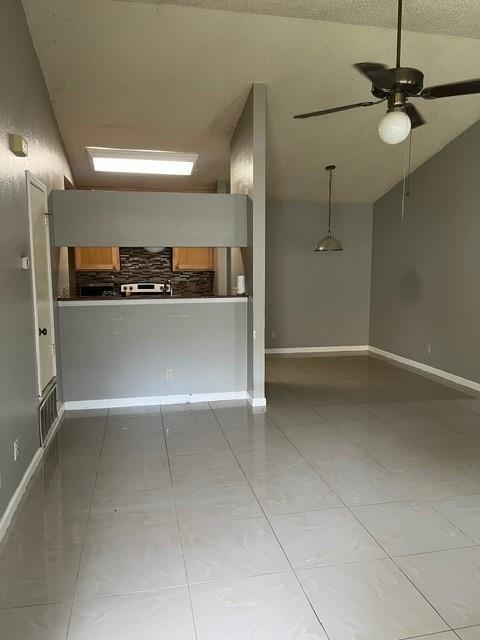 Building Photo - 339 Fantail Loop