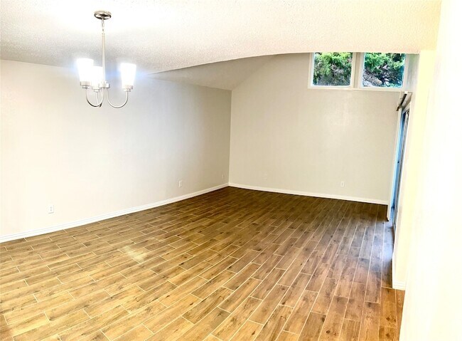Building Photo - 4637 Country Creek Dr