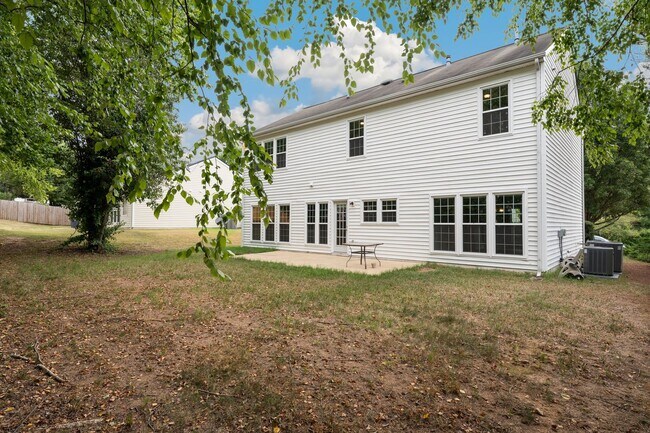 Building Photo - 405 Grassy Point Rd