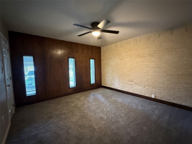 Building Photo - 6502 Leedale St