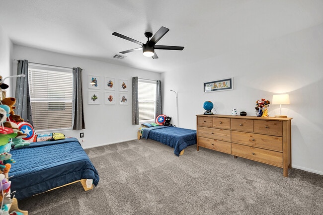 Building Photo - 11142 Romola St